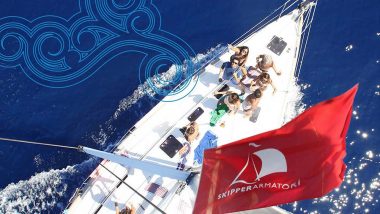 Foto dall'alto di Barca a Vela in Navigazione - Skipper Armatori